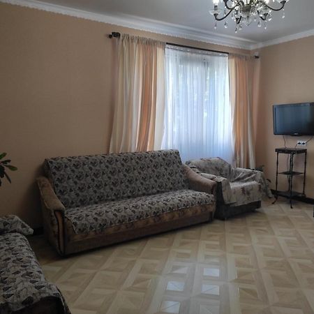 Гостевой Дом Лума Hotel ซุคุม ภายนอก รูปภาพ